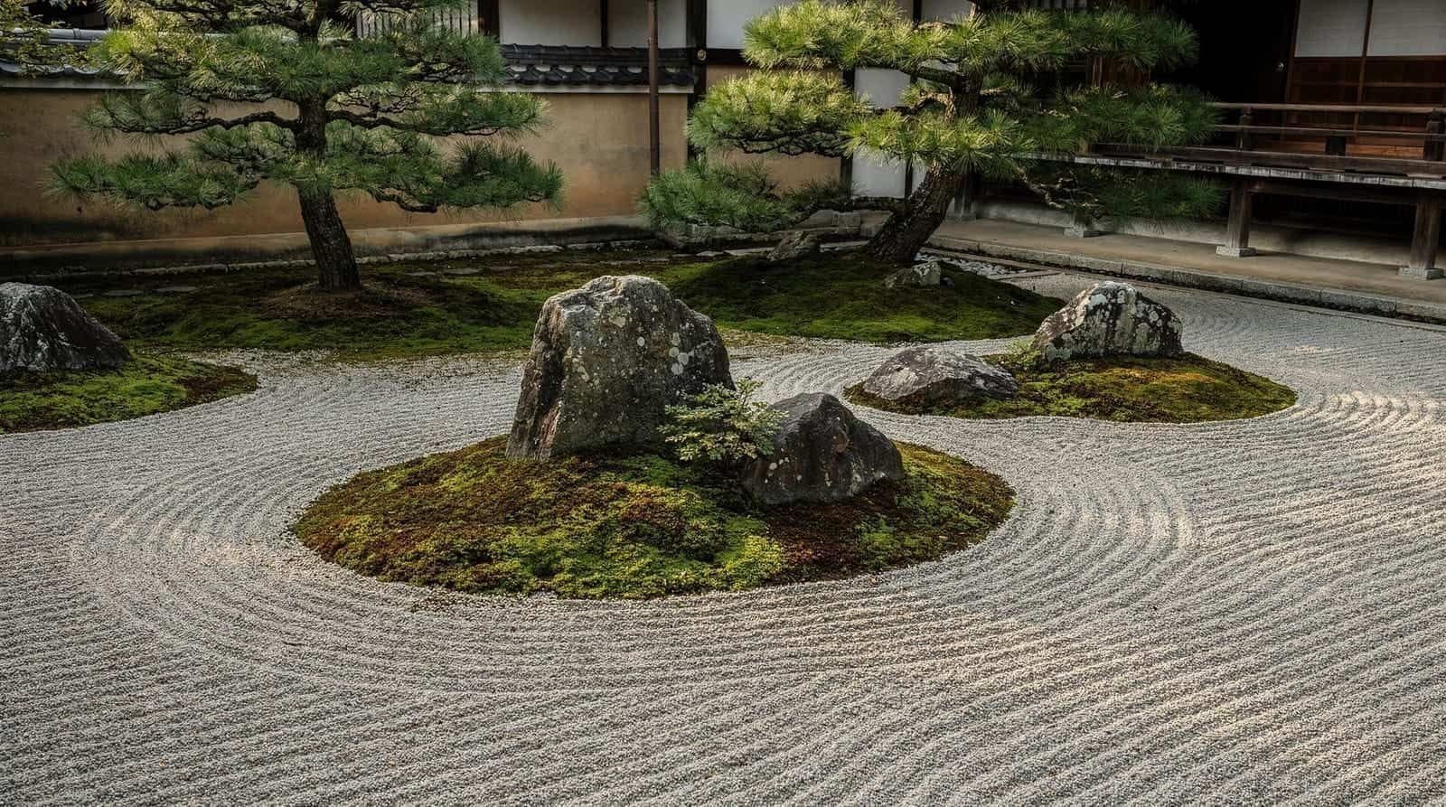 Kyoto gardens guide — A guide to Kyoto's major garden styles — dry rock gardens, pond gardens, and bor